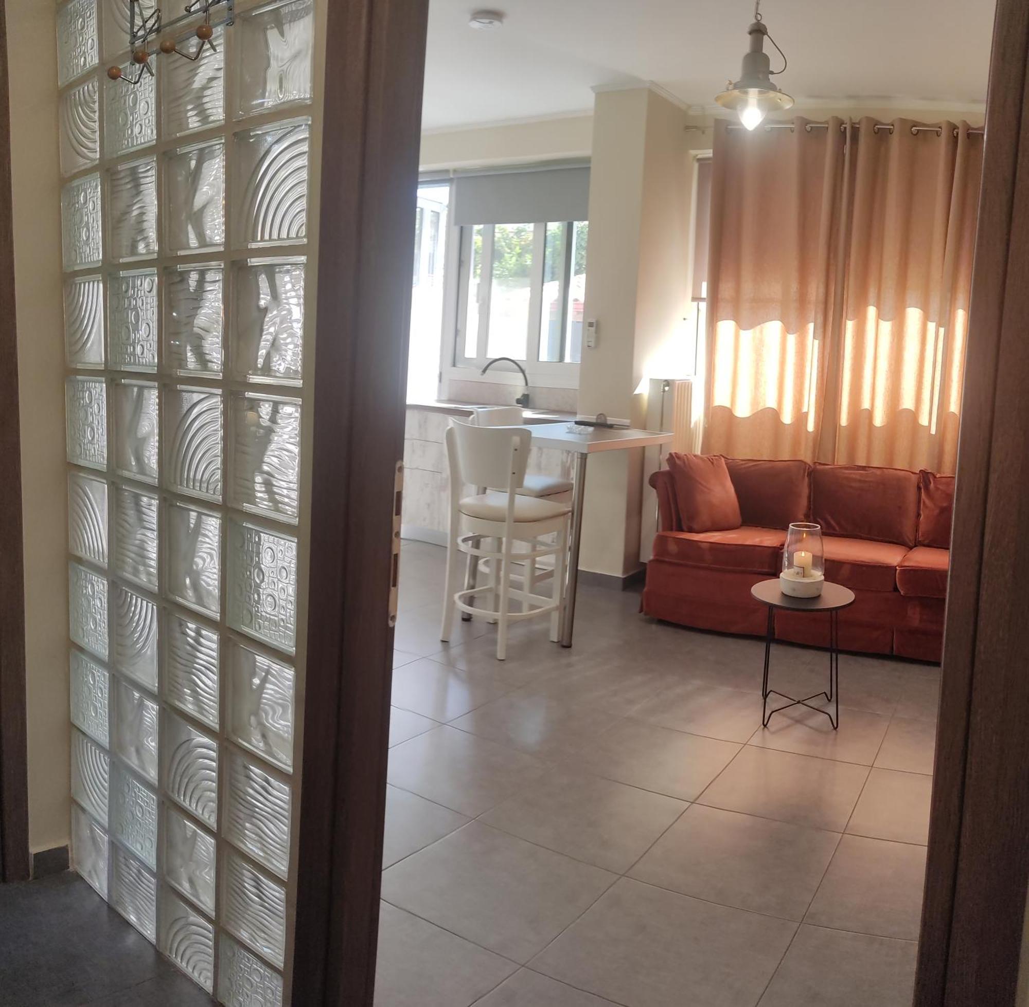 Vasilikis Apartment カラマタ エクステリア 写真
